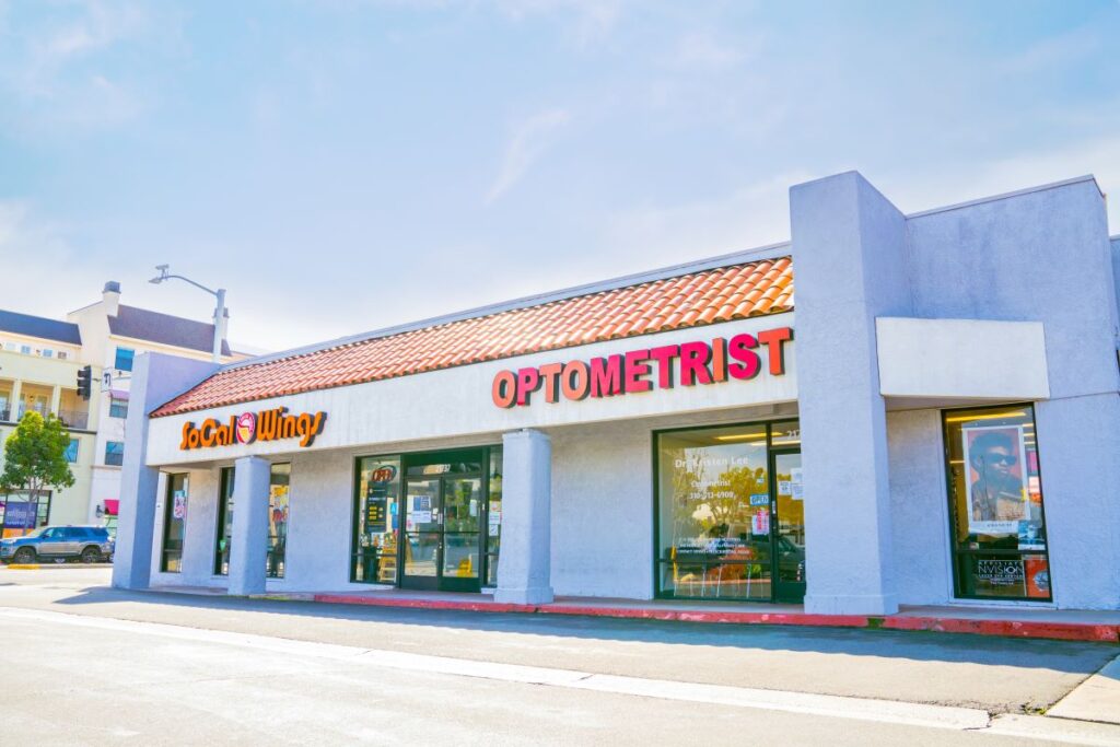 SoCal Wings and Optometrist at Carson Town Square