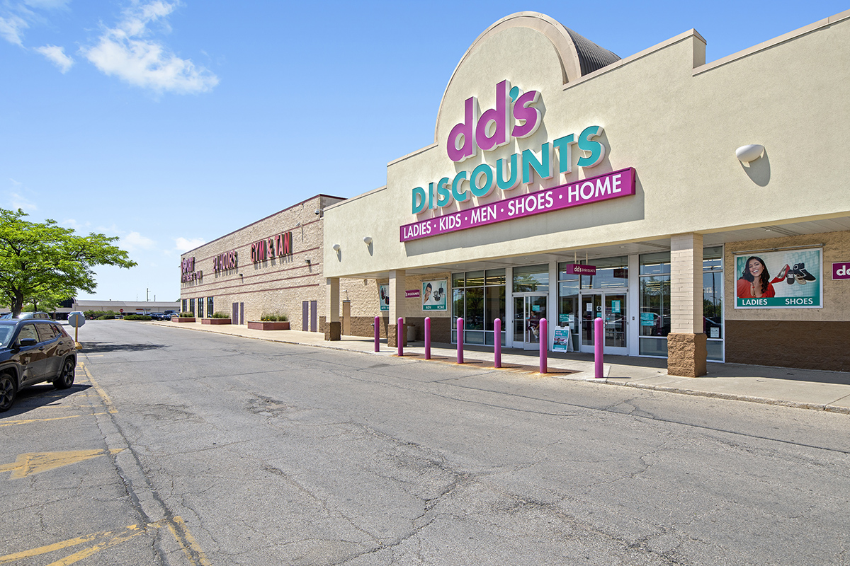 dd's Discount at Bricktown Square, Chicago, IL